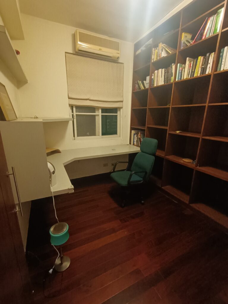 Pop-rooms: Room with Private Office in Shared Apartment 101 Rooftop View [101B] 5