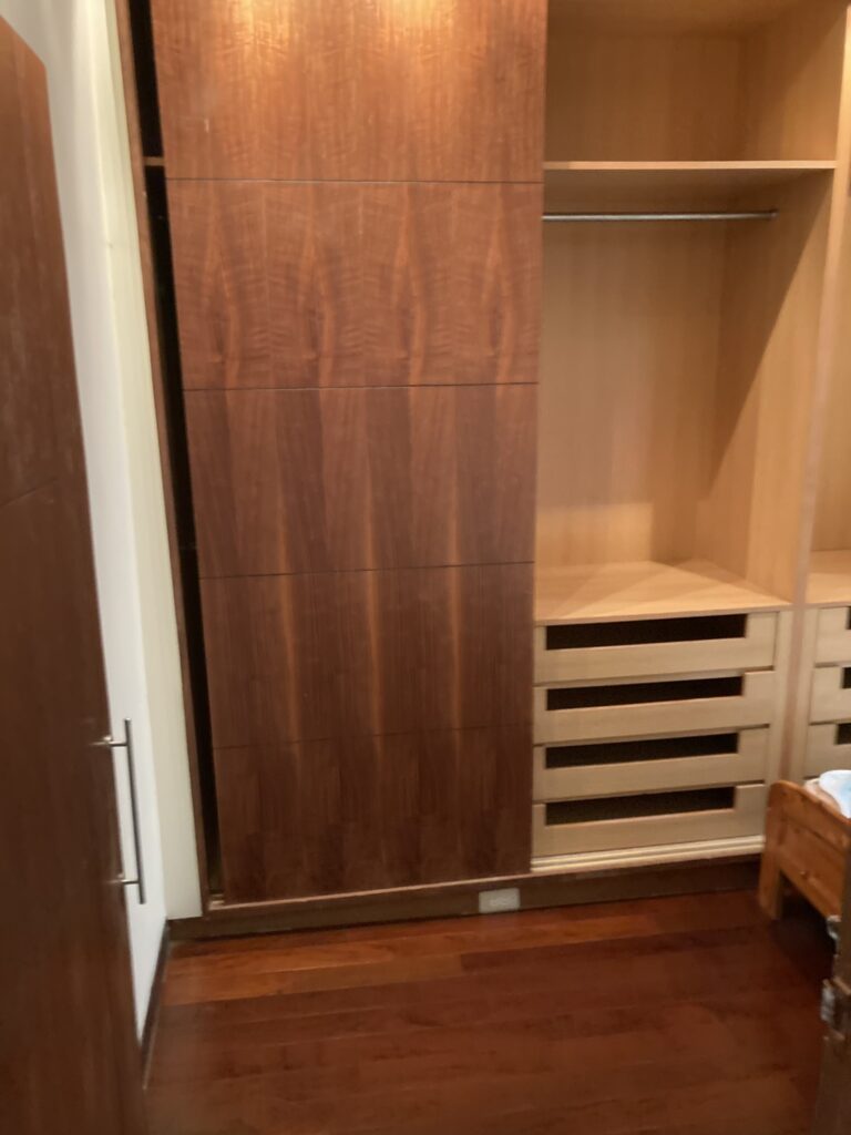 Pop-rooms: Room with Private Office in Shared Apartment 101 Rooftop View [101B] 4